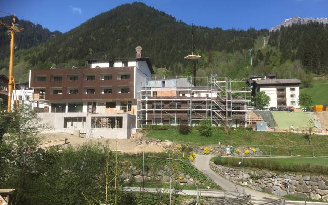 Wände & Decken schweben an - Hotel Sarotla